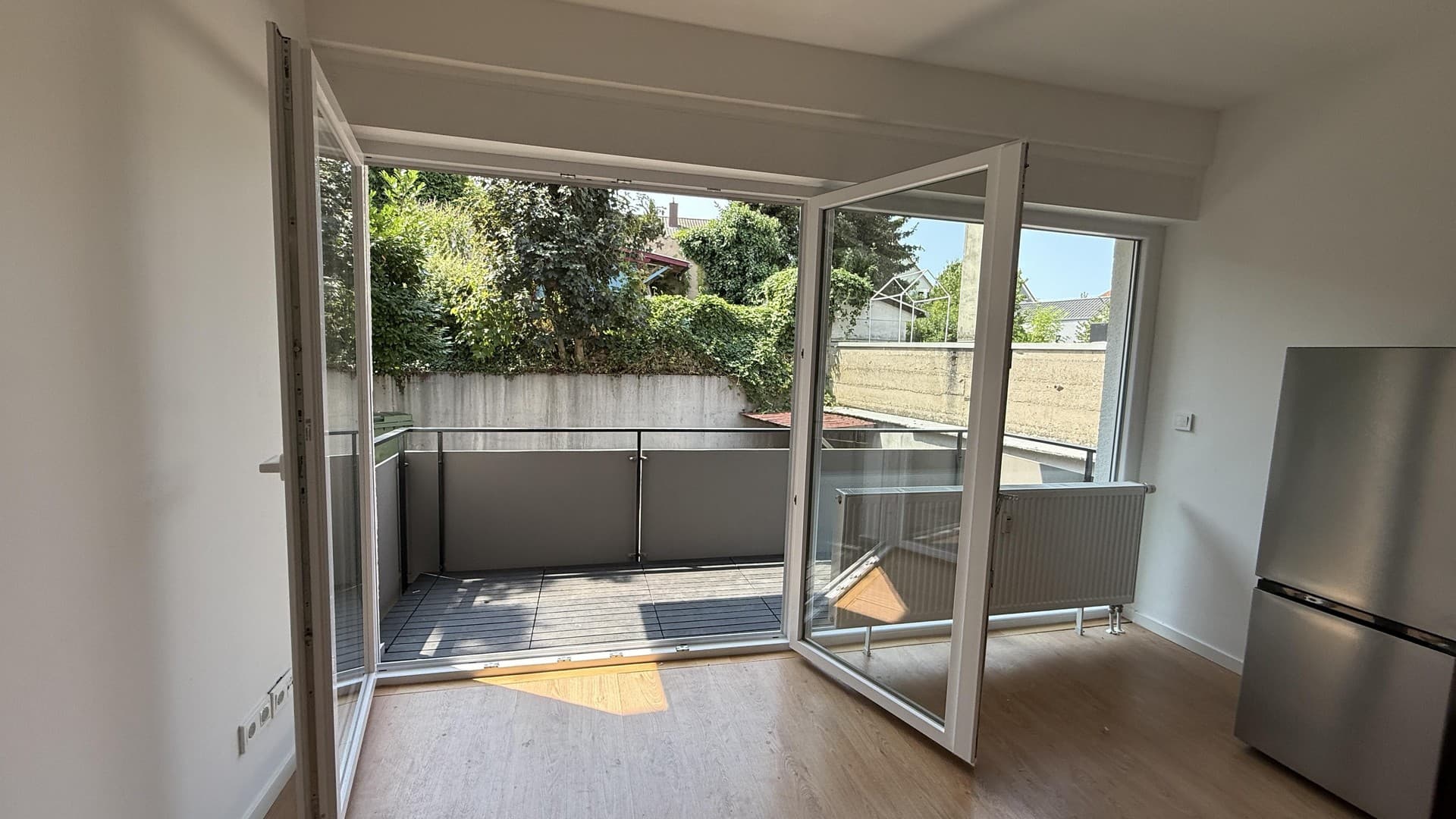 5,8 % Kapitalanlage: Vermietete Erdgeschosswohnung mit Balkon & Stellplatz – 925 € Miete