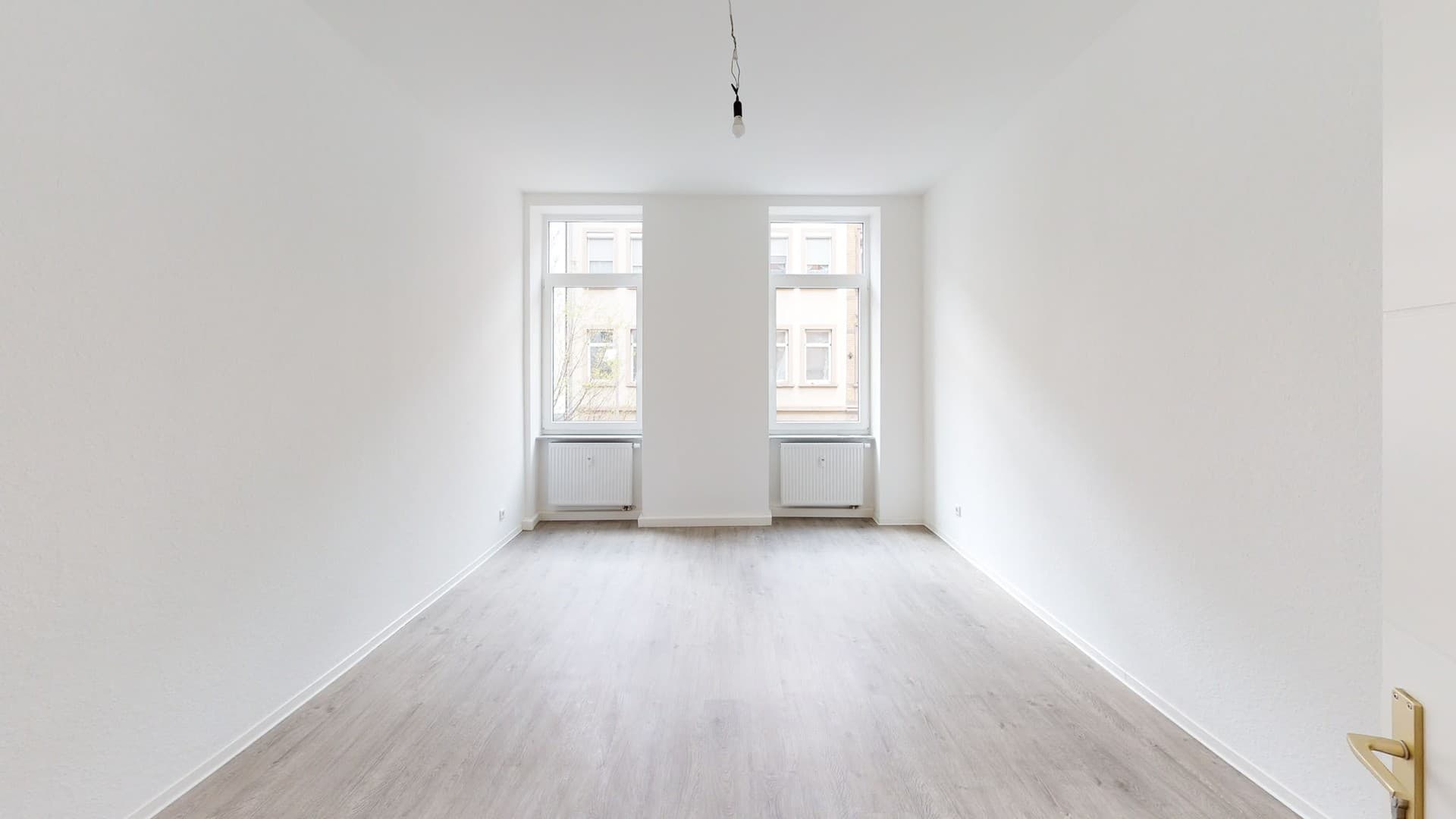 Modernisierte 3 ZKB Altbauwohnung mit französischem Balkon im Herzen des Jungbuschs