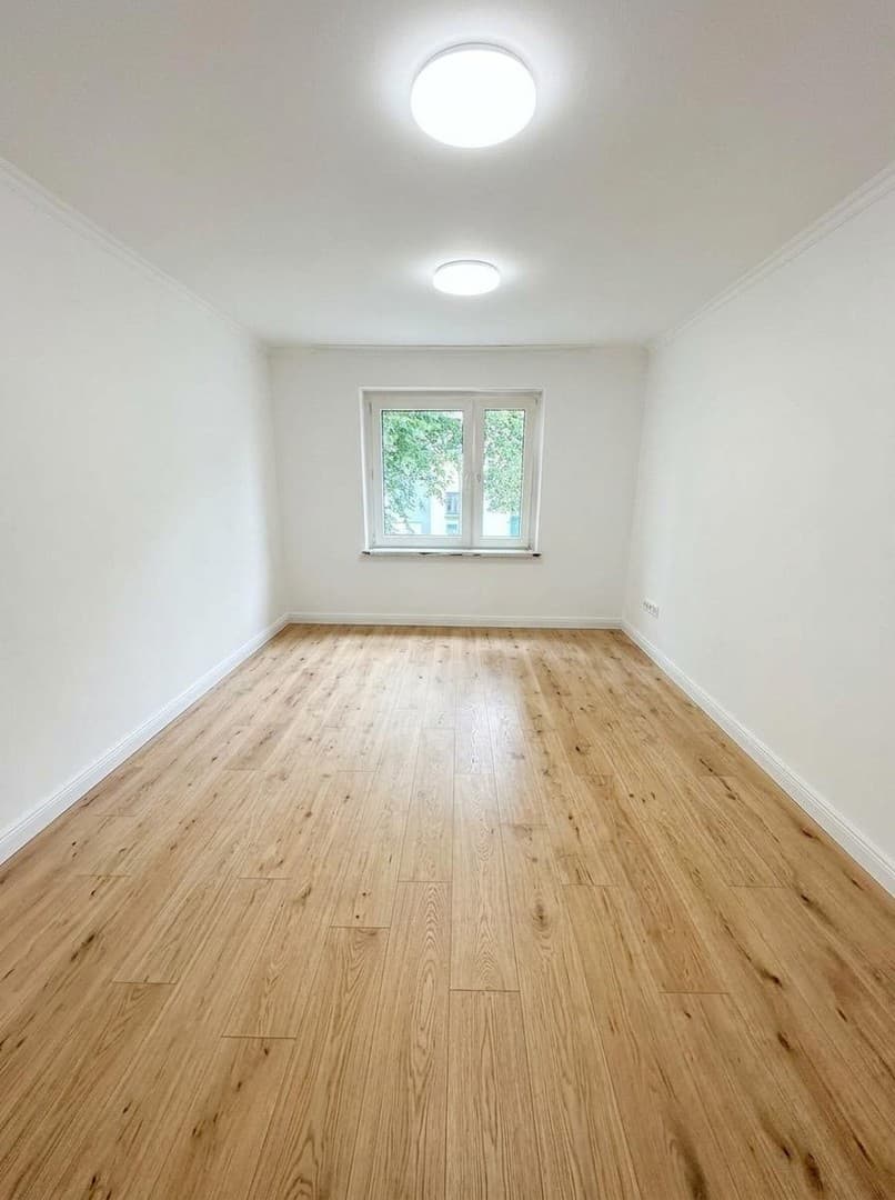 frisch renovierte 2 Zimmer Wohnung (64m²) mit Balkon in Dortmund