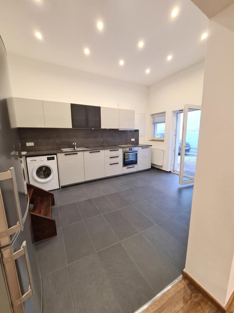 Möblierte 2,5-Zimmer-Maisonette mit Terrasse & Einbauküche – 70 m², St. Leon-Rot