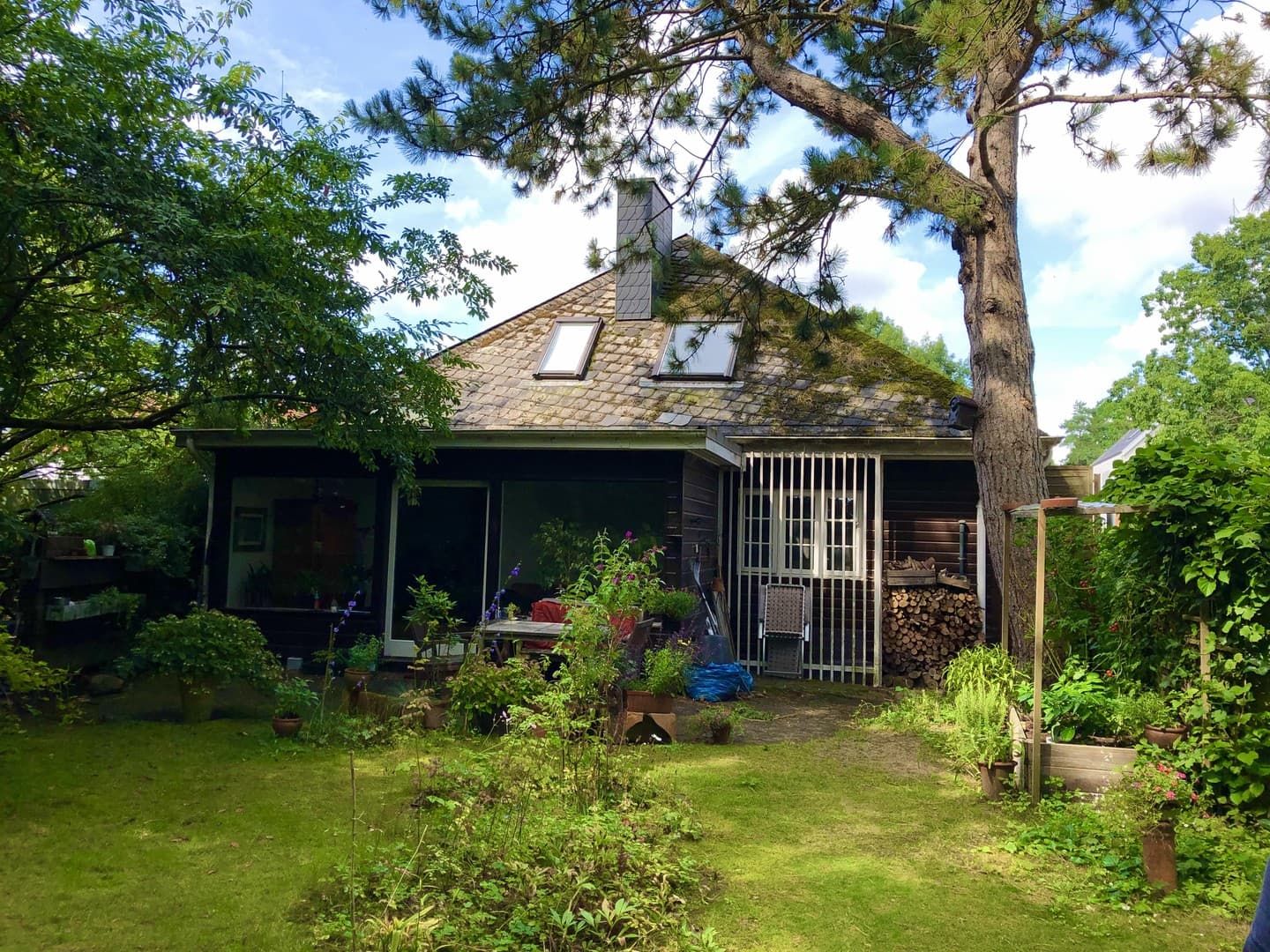 Nicht die übliche Kiste: Wohnhaus und Bungalow direkt am Alsterpark zum Selbstnutzen oder Vermieten
