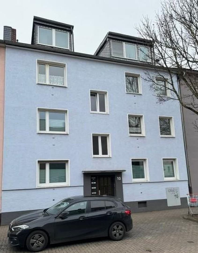 Schöne DG-Wohnung mi EBK in ruhiger Lage & direkter Nähe zum Rheindamm