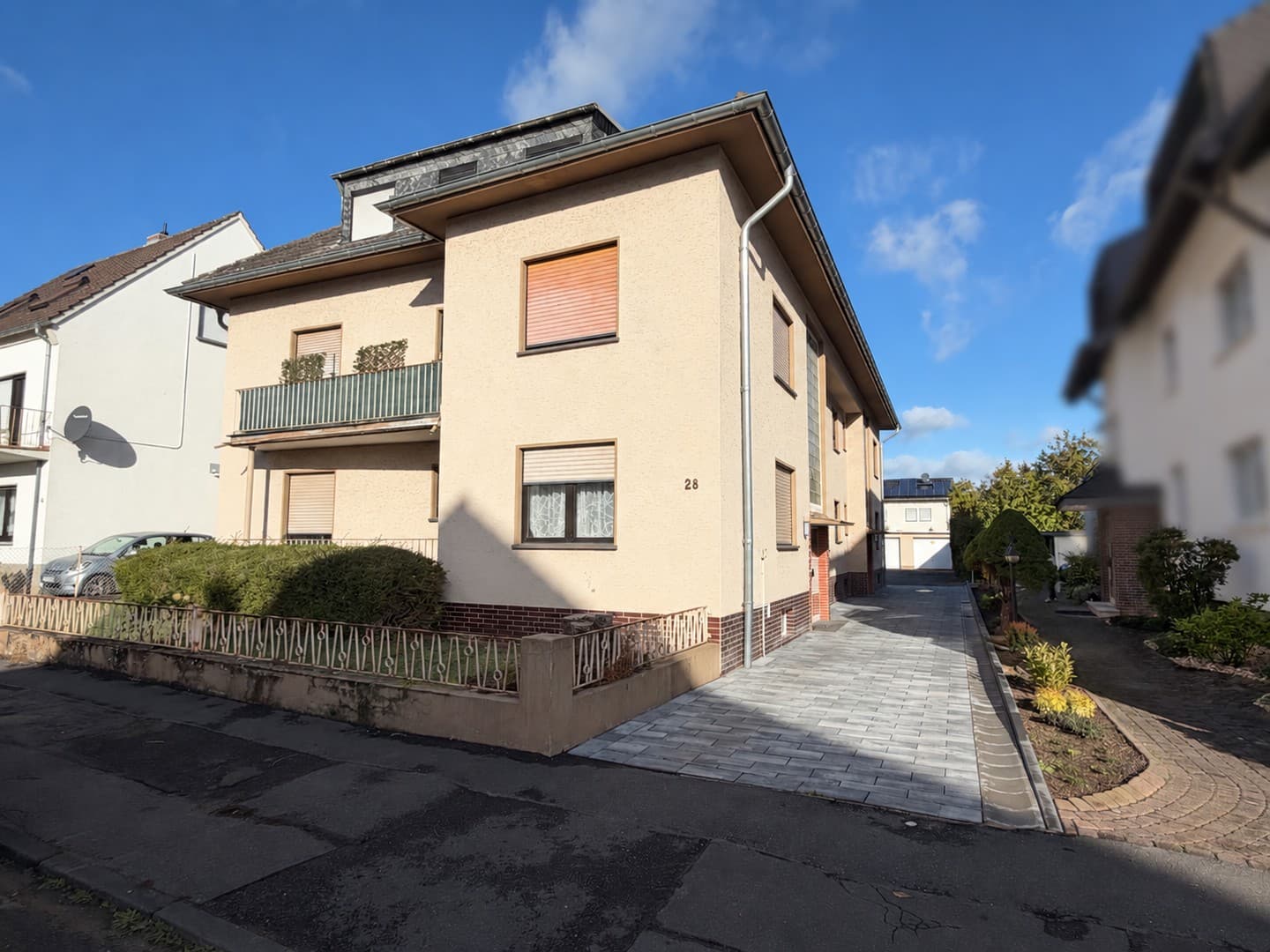 Kapitalanlage in Ahrweiler: MFH (6 WE), 492 m² Wfl., großem Grundstück & Garagen (provisionsfrei)
