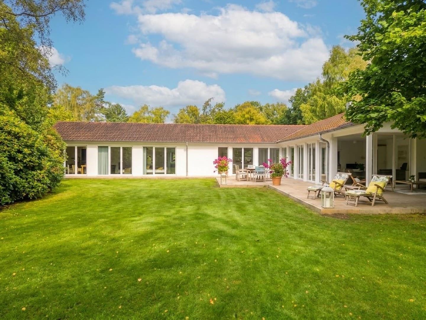 Sonniger Bungalow auf parkähnlichem Grundstück am Klövensteen