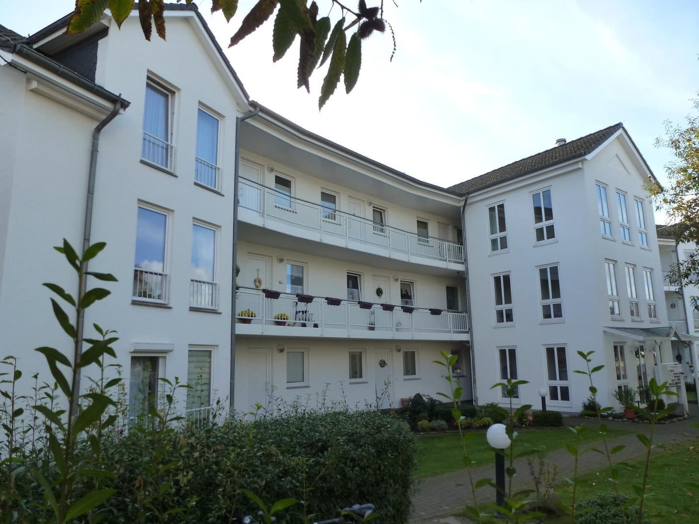 Barrierefreies Wohnen - gepflegte 2-Zi-Whg mit EBK und Balkon
