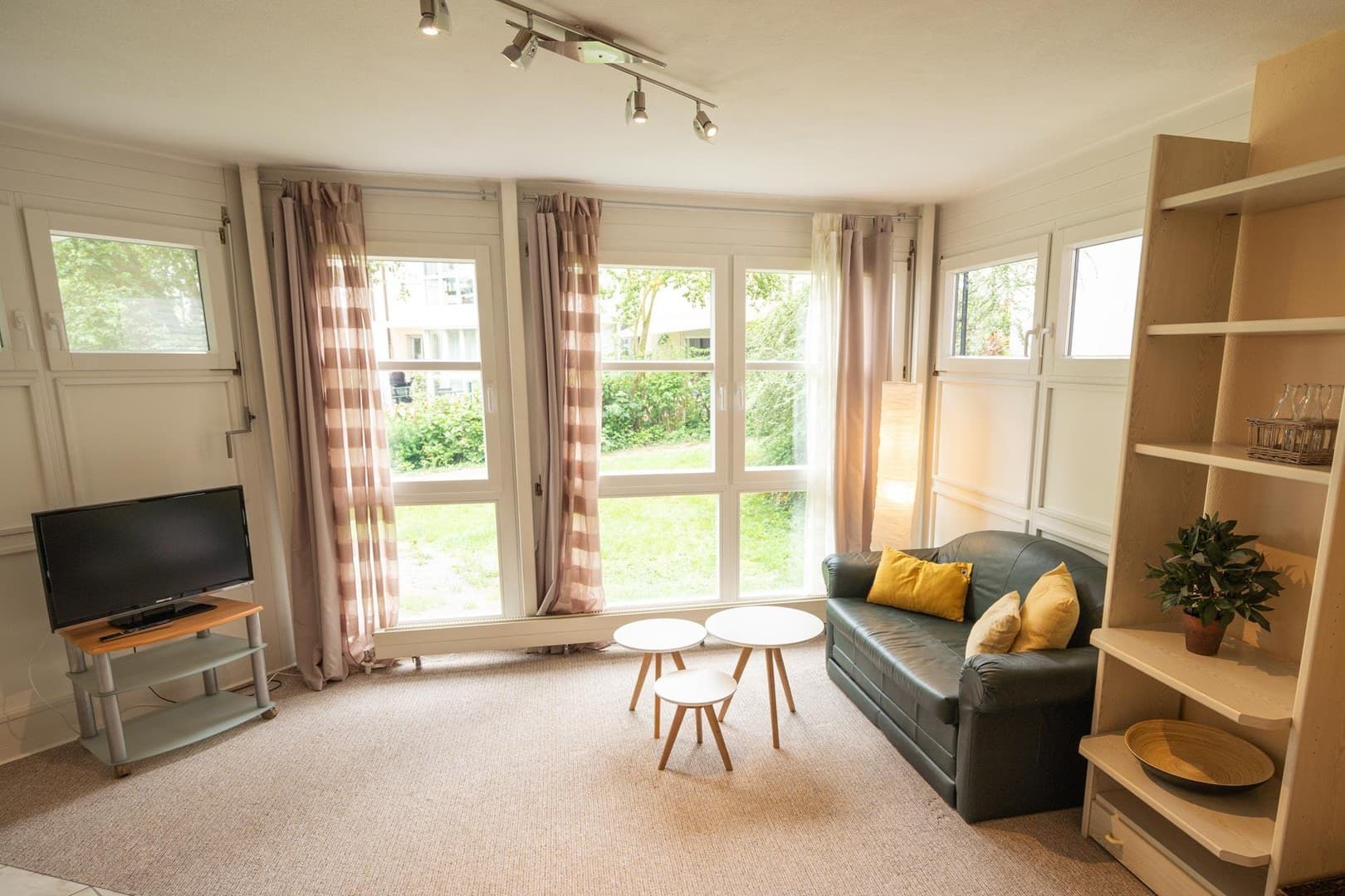 Provisionsfrei: Möbliertes 1-Zimmer-Apartment mit TG-Stellplatz
