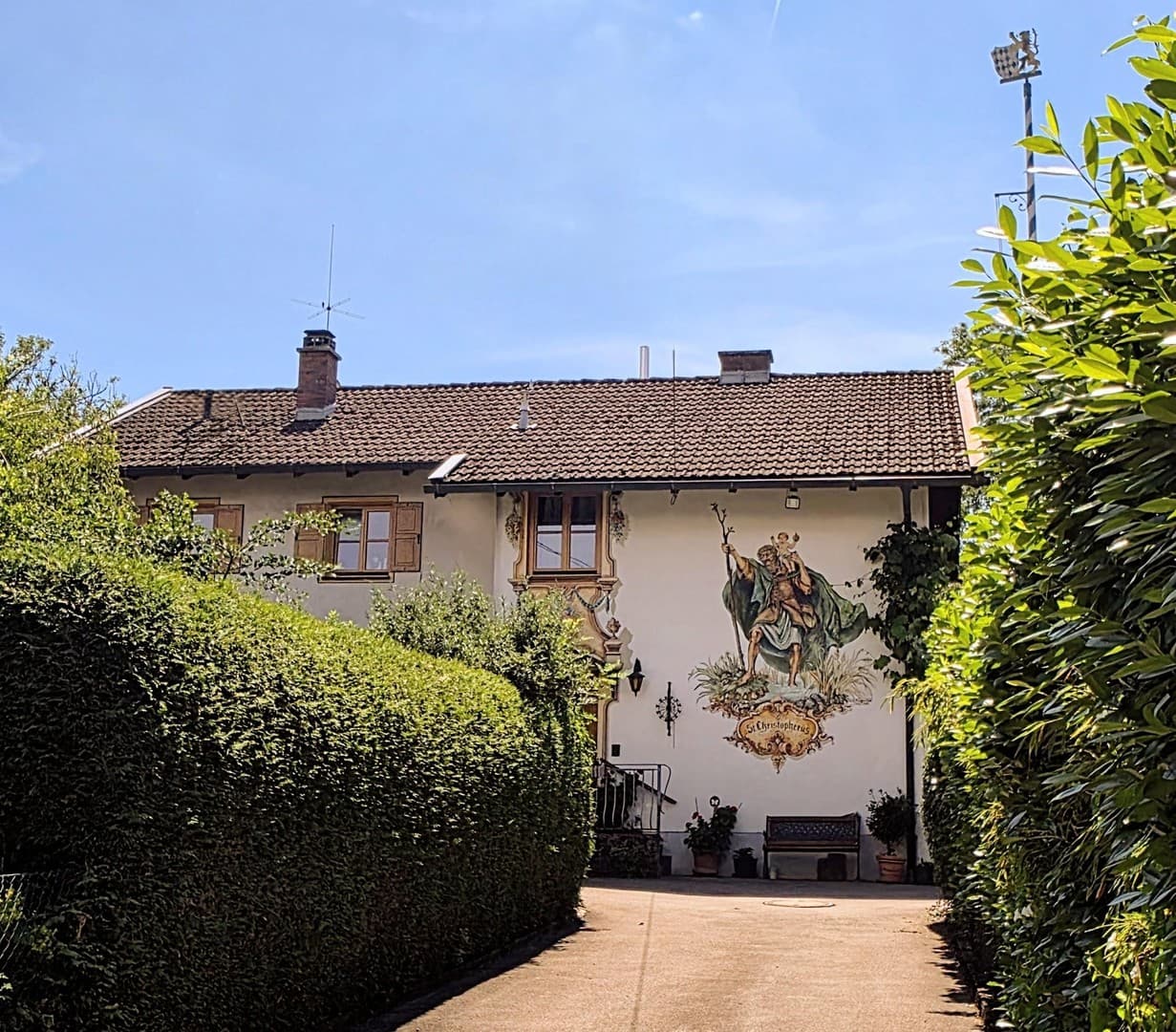 Idyllisches Anwesen mit sehr großem Garten