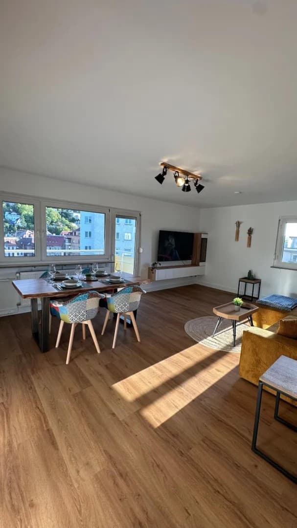 Ruhige 2,5 Zimmer-Wohnung auf 73m² mit Balkon in Stuttgart-Mitte