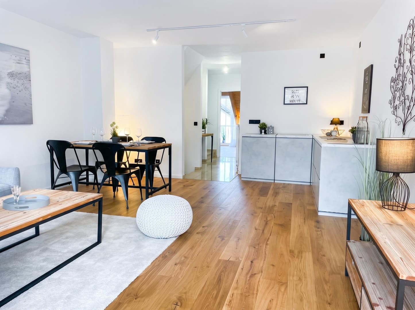 Sanierte, 3 ZKB, Maisonette-Whg., Erstbezug und Provisionsfrei