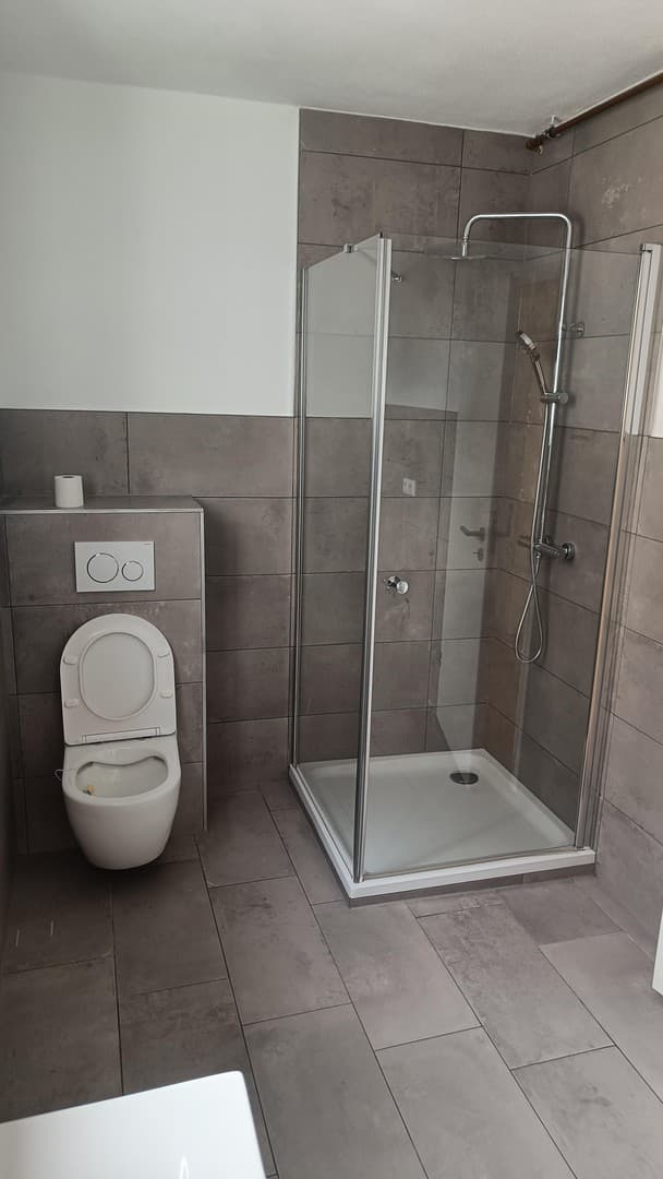 renovierte 3 Zimmer Wohnung mit Balkon und Küche
