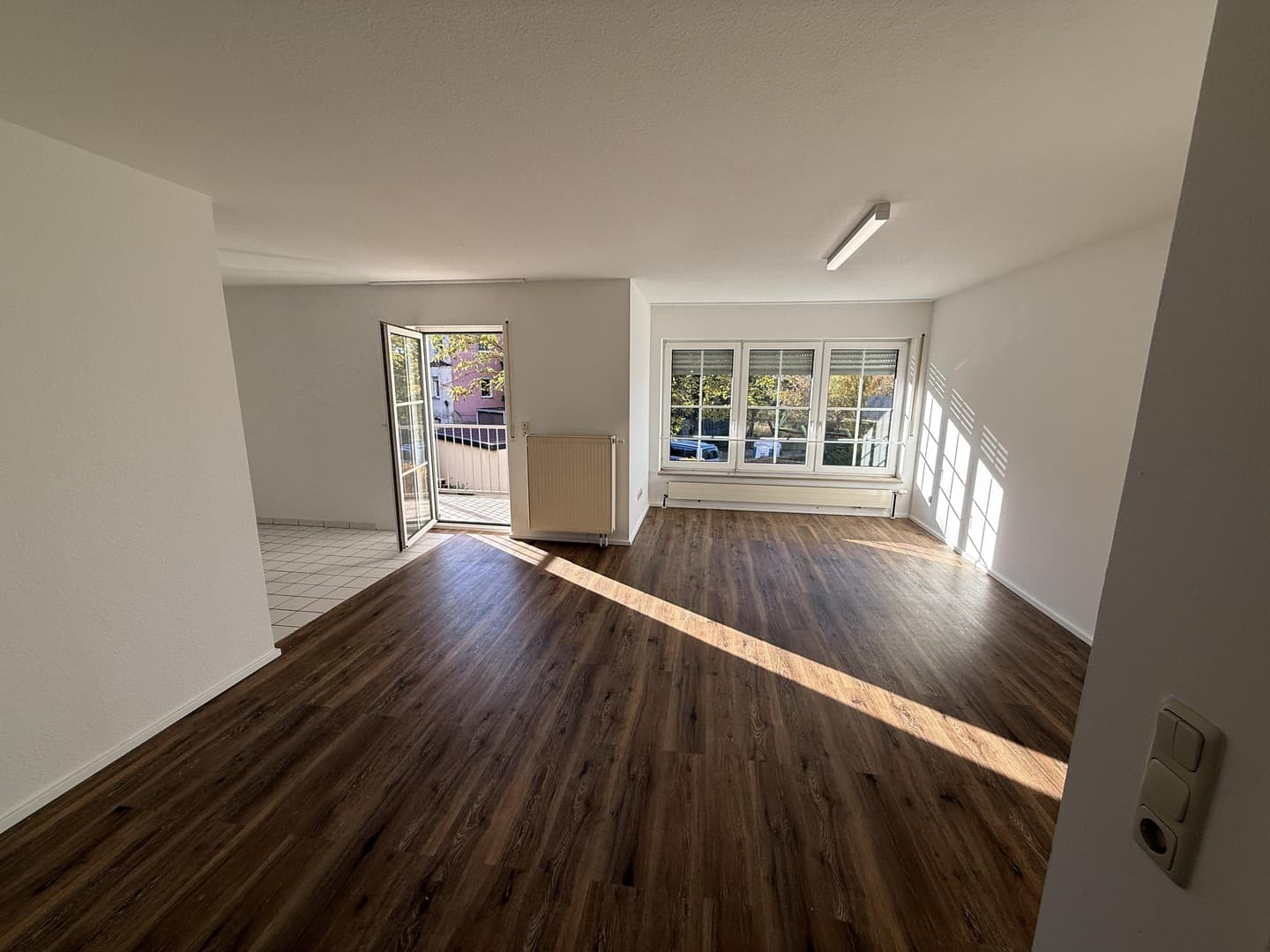 gepflegte 2-Zimmer-Wohnung mit Balkon & EBK – sofort bezugsfrei