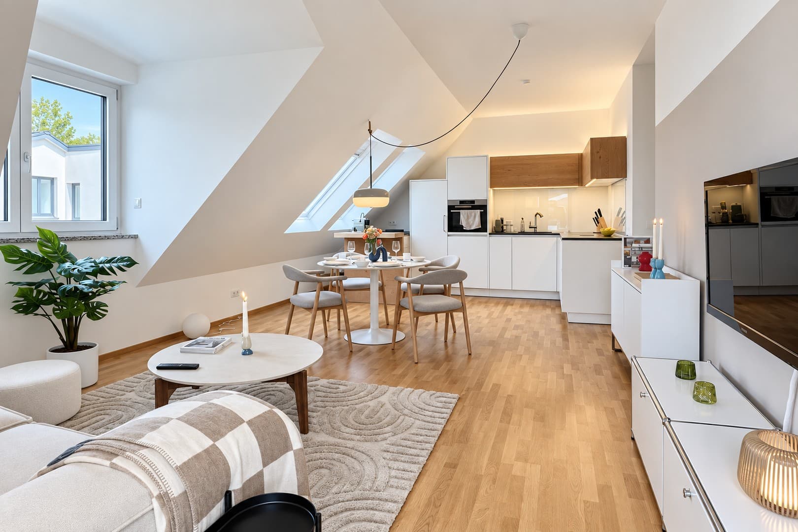 3-Zimmer DG-Wohnung | Designer Einbauküche | 2 Bäder | Garten | Ladestation am Stellplatz