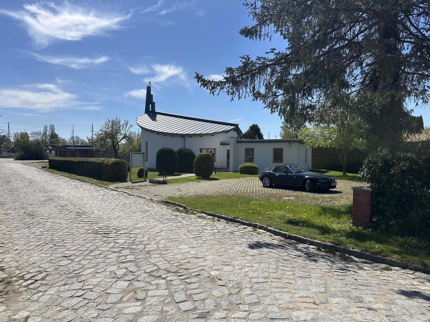 Ehemalige Kirche/Gemeindezentrum zu vermieten!