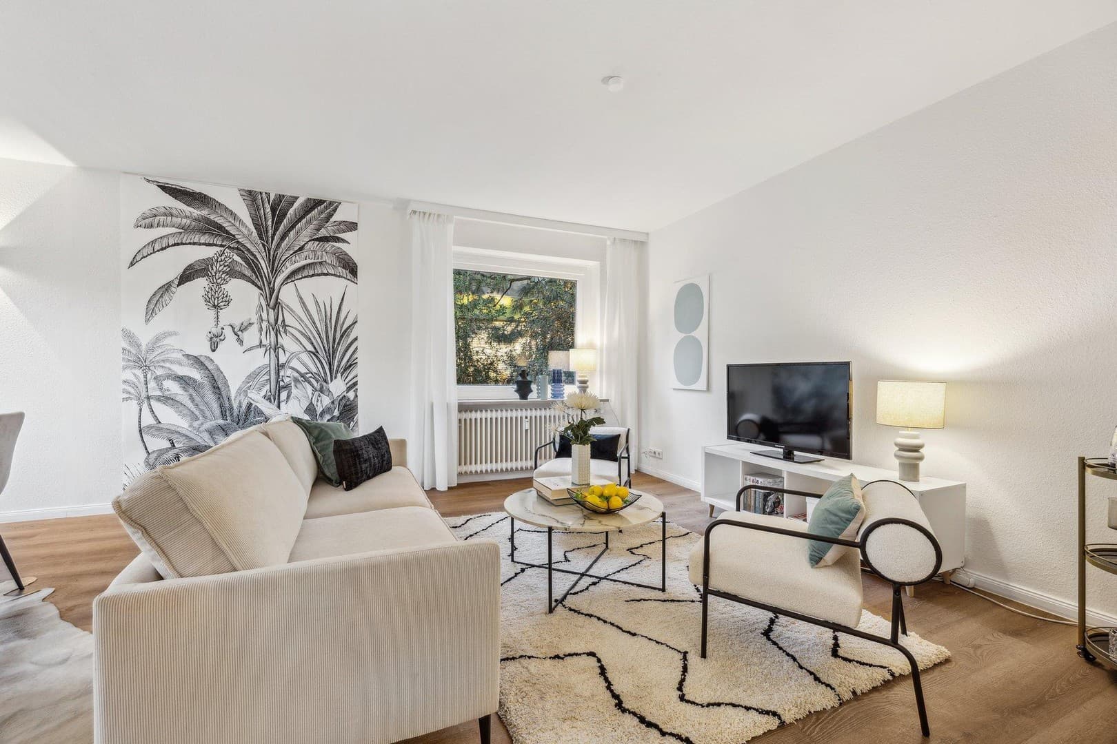 Renovierte Wohnung mit Südbalkon direkt am Hamburger Stadtpark