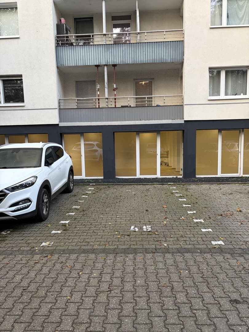 Gewerbe- Fläche mit vielseitigen Möglichkeiten!