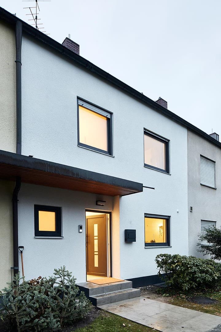 Ihr Familientraum in Tennenlohe - Wunderschönes, saniertes Reihenmittelhaus