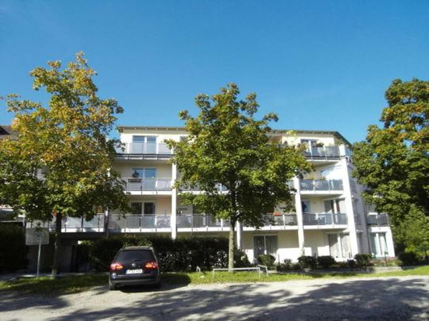 Schöne, geräumige zwei Zimmer Wohnung ( Wohnküche ) in Augsburg / Hochzoll