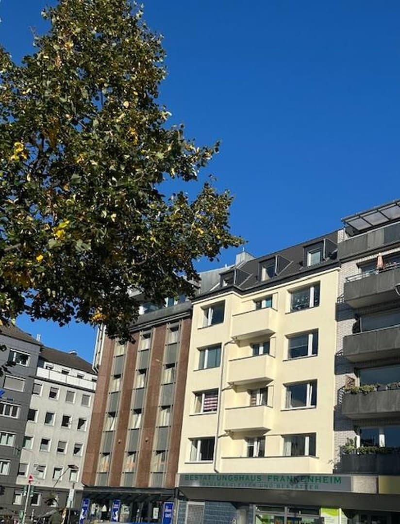 Sehr schöne 2 Zi. Wohnung mit Balkon in Düsseldorf-Friedrichstadt