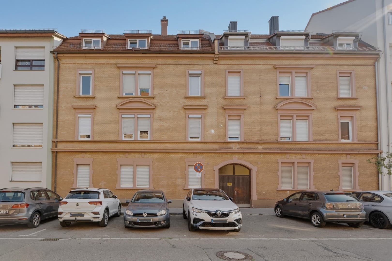 4 FH mit Leerstand und Ausbaureserve, nach WEG geteilt - mind. 4,5% Rendite - zentral in Neu-Ulm