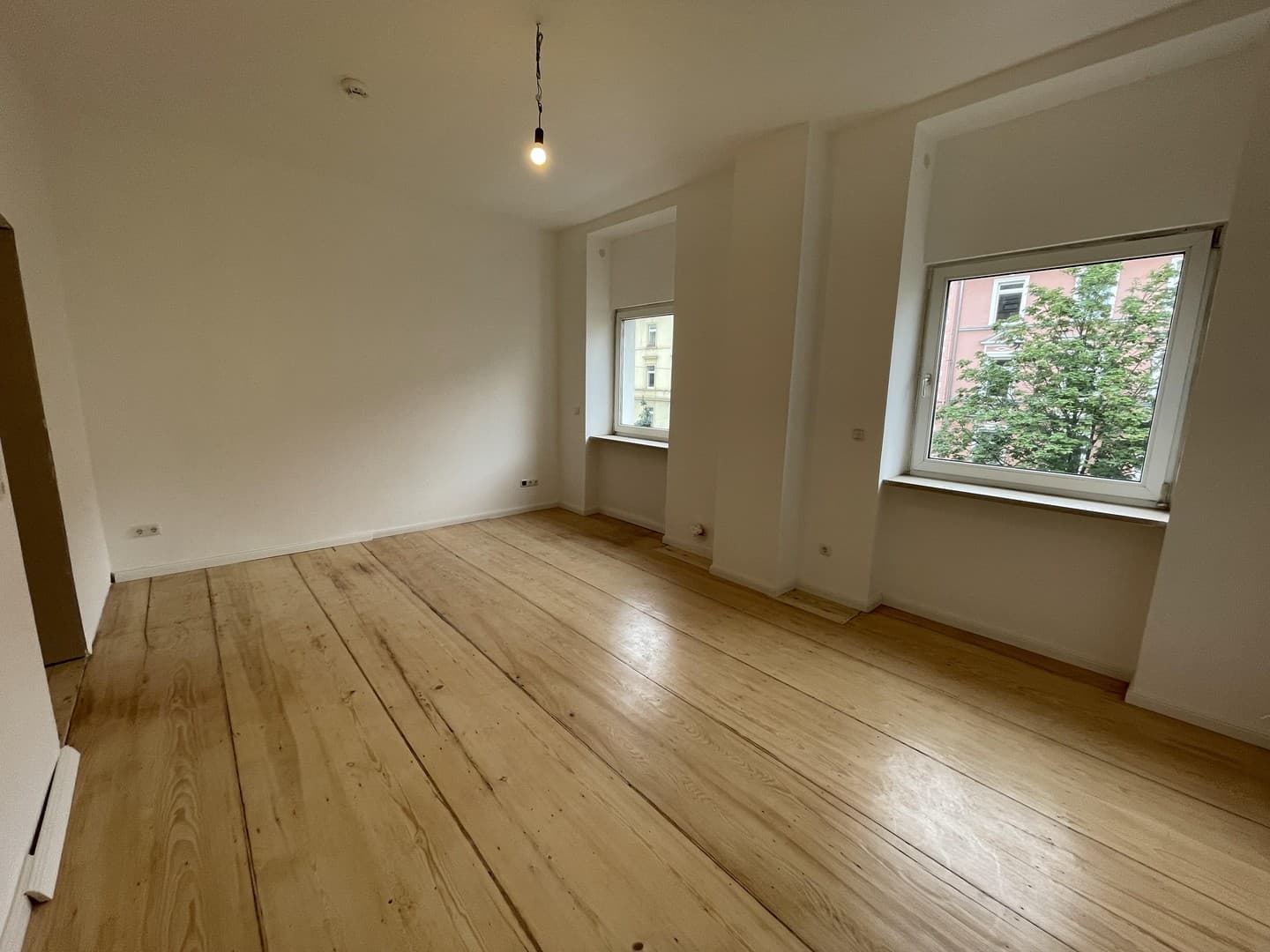 Charmante 2-Zimmer-Altbauwohnung in erstklassiger Nordend-Lage