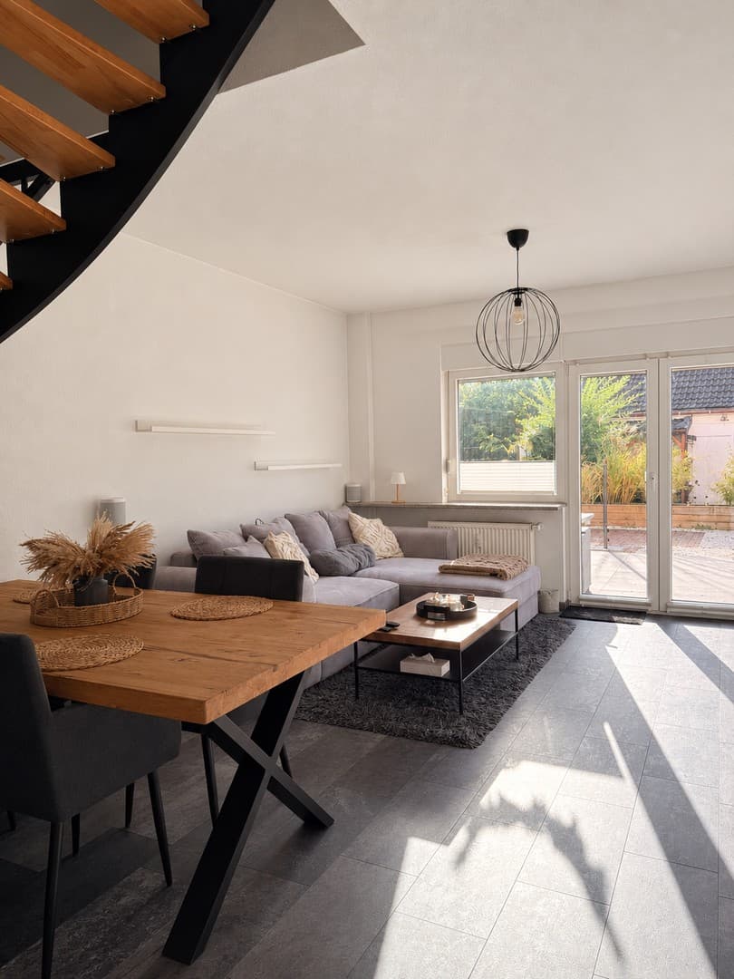 Charmante Maisonette-Wohnung mit Terrasse in begehrter Ruhrnähe in Essen-Horst