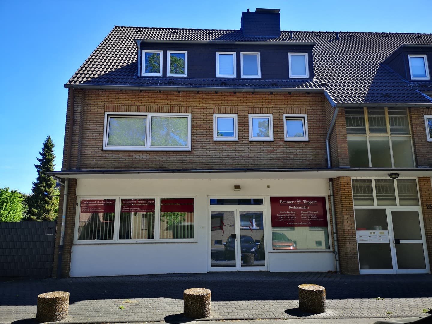Büro/Praxis oder Ladenlokal mit ca. 107 qm in 47269 Duisburg/Großenbaum zu vermieten