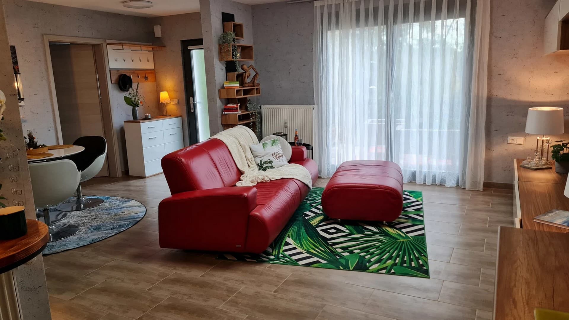 GEMÜTLICHE Souterrain 2.zimm.wohnung mit große Terrasse - Schimborn