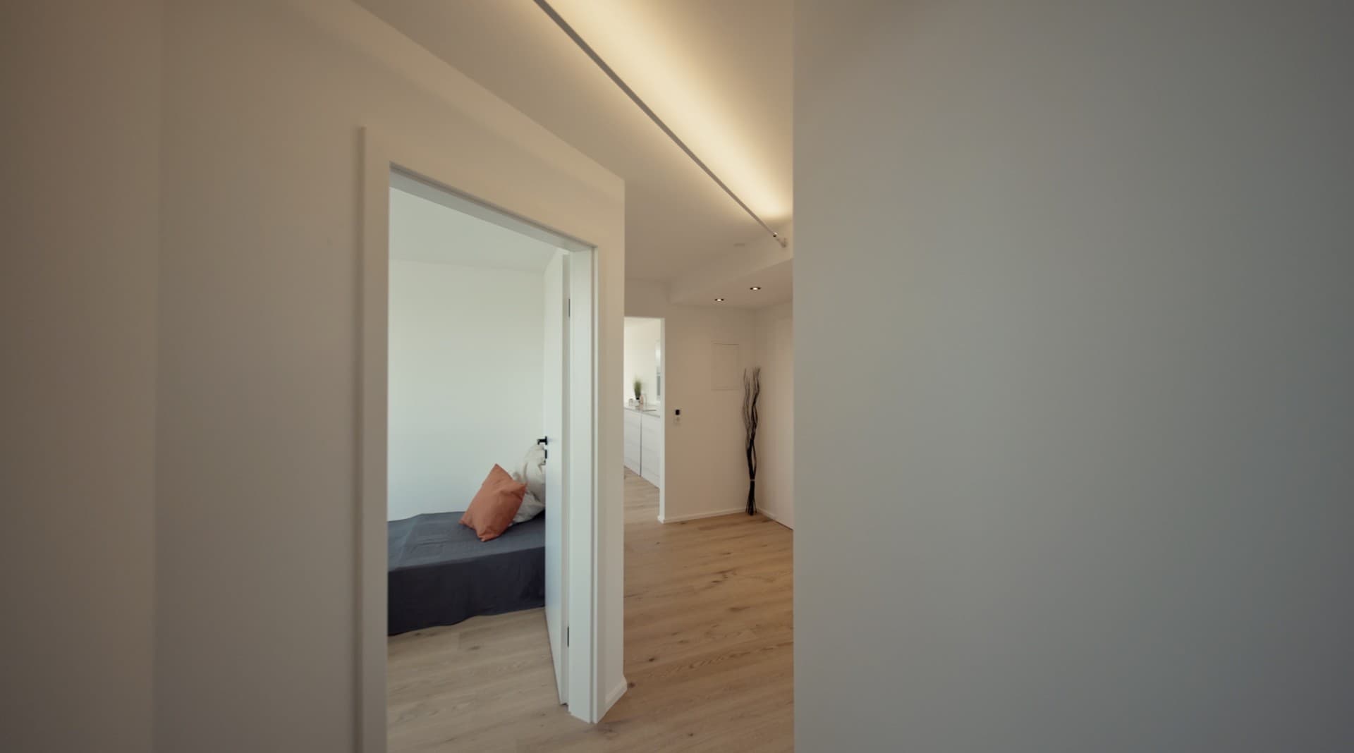 Provisionsfrei - Erstbezug nach Sanierung - 4 Zimmer Wohnung