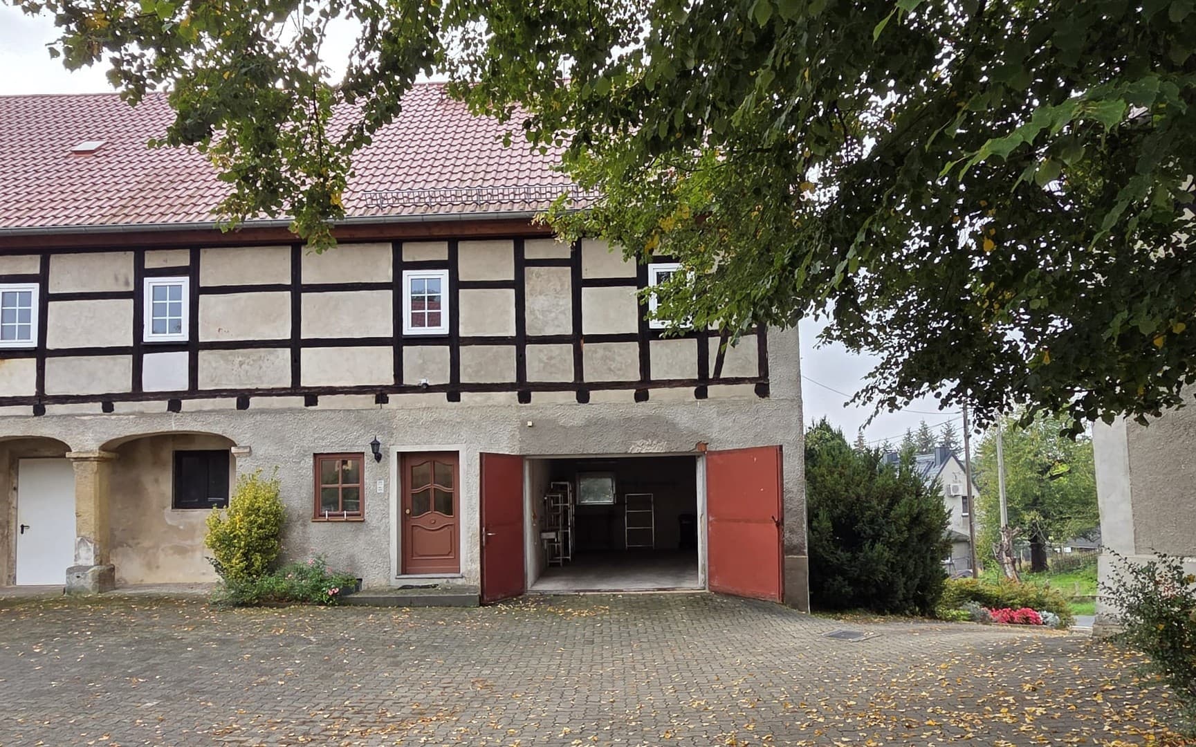Wohnen auf einem ländlichen Vierseitenhof