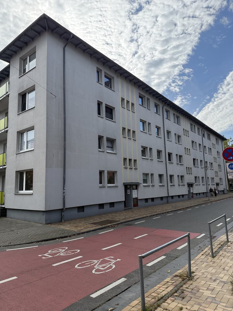 Provisionsfrei: 3-Zi-Wohnung in Bremerhaven-Mitte – 6,7 % Mietrendite als WG