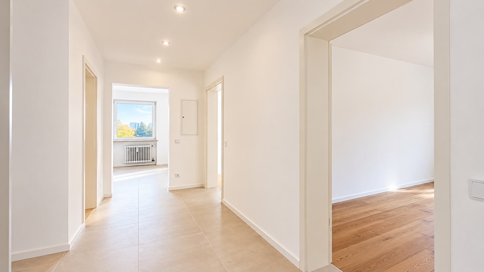 Wunderschöne sanierte 3-Zimmer-Wohnung mit Balkon und Tiefgarage Provisionsfrei, sofort einziehen