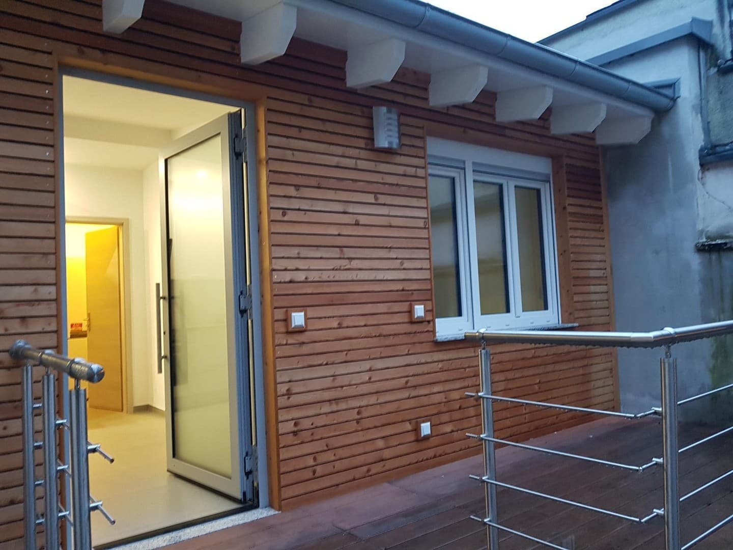 Hinterhaus-Wohnung im schönen Karlsruher-Durlach, 2-Zimmer+Terrasse