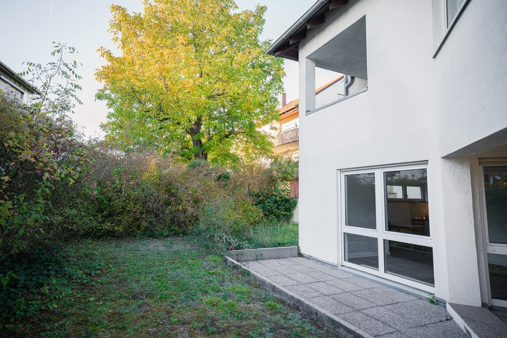 Wohnen mit Garten in bester Leonberger Lage - gepflegte Studiowohnung im Gartengeschoss mit Terrasse