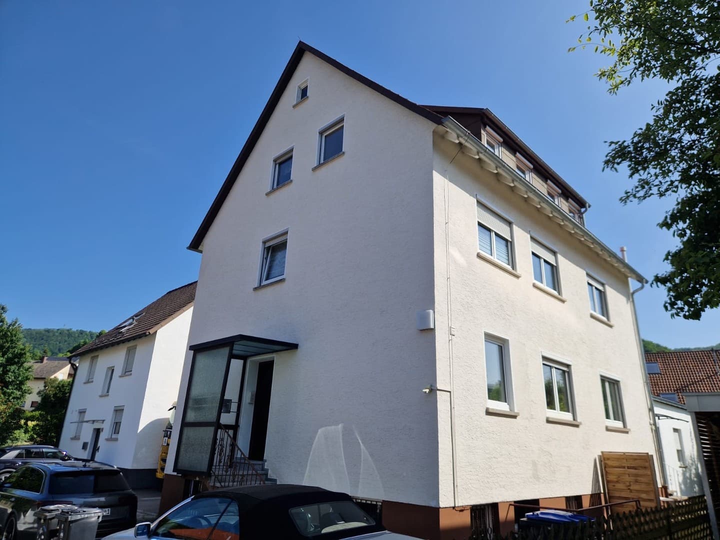 Renovierte 3-Zi.-EG-Wohnung mit Stellplatz & EBK – ideal für Selbstnutzer oder Anleger