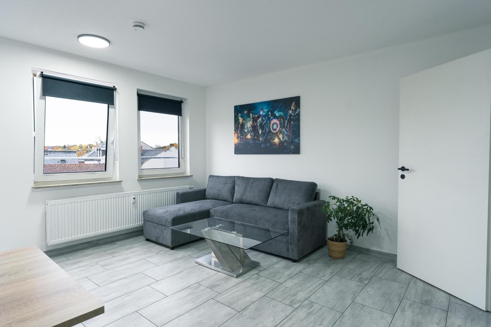 Frisch Sanierte 1-Zimmerwohnung inklusive Möblierung, Küche & Balkon zu verkaufen. Fürth-Zentrum
