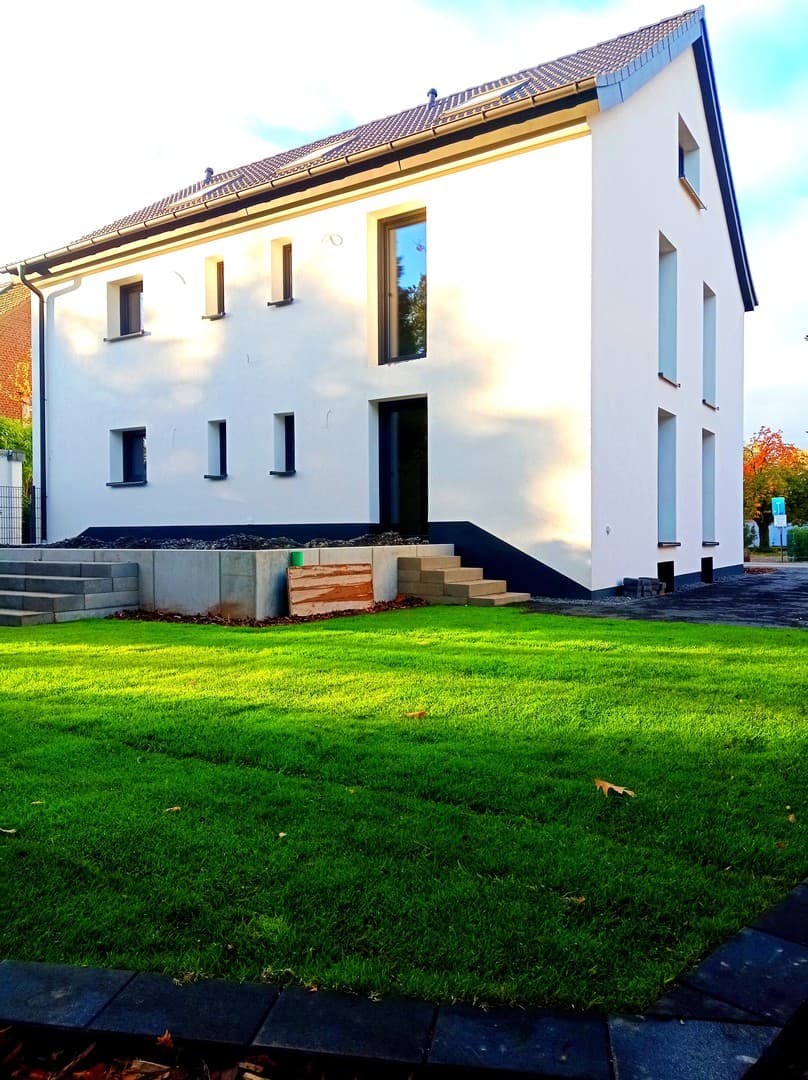 Großzügige, komfortable Gartenwohnung im kernsanierten 2 - Parteien Haus