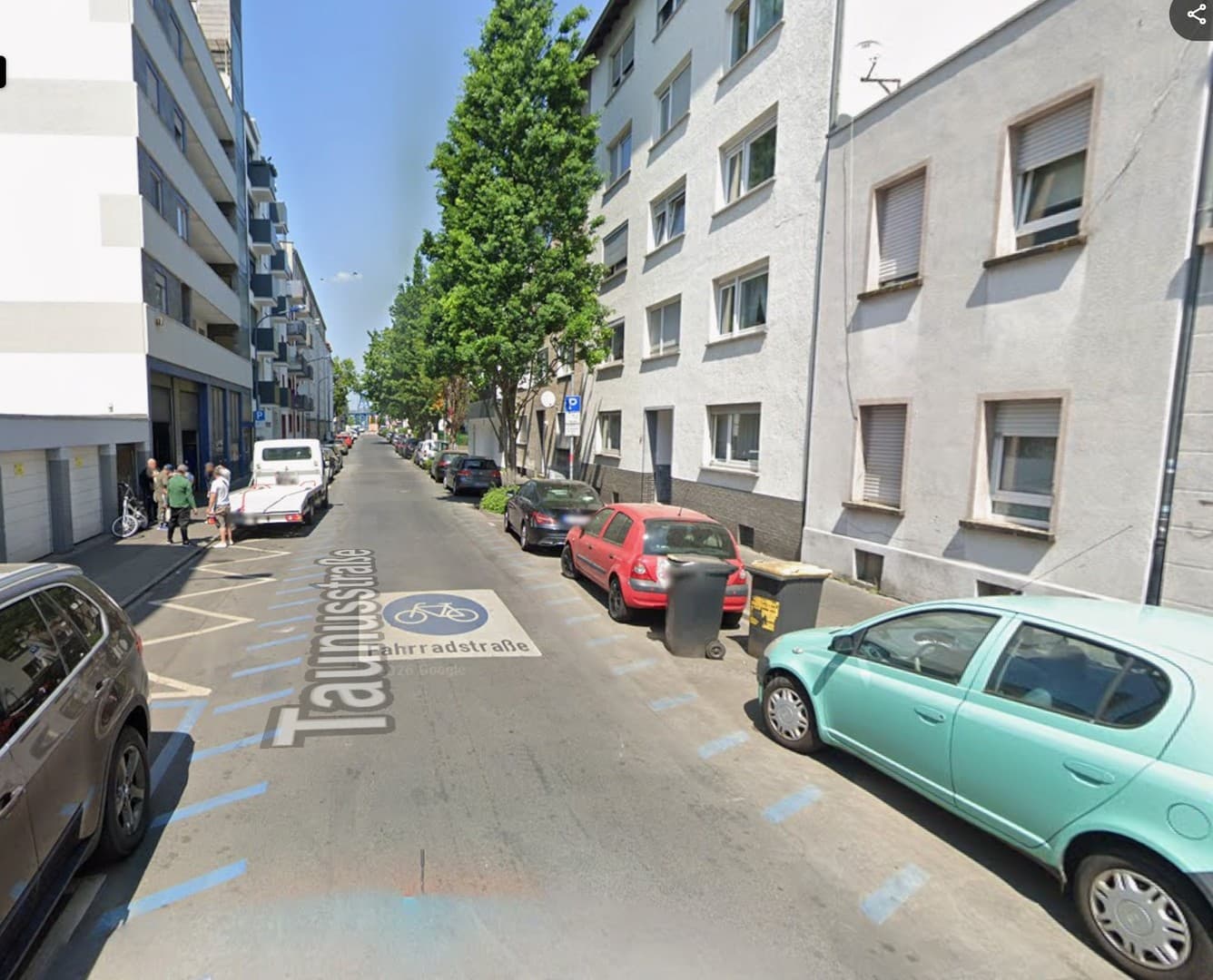 Renovierungsbedürftiges Appartment in der Taunusstr. mit Wohnküche, Wintergarten und Vollbad