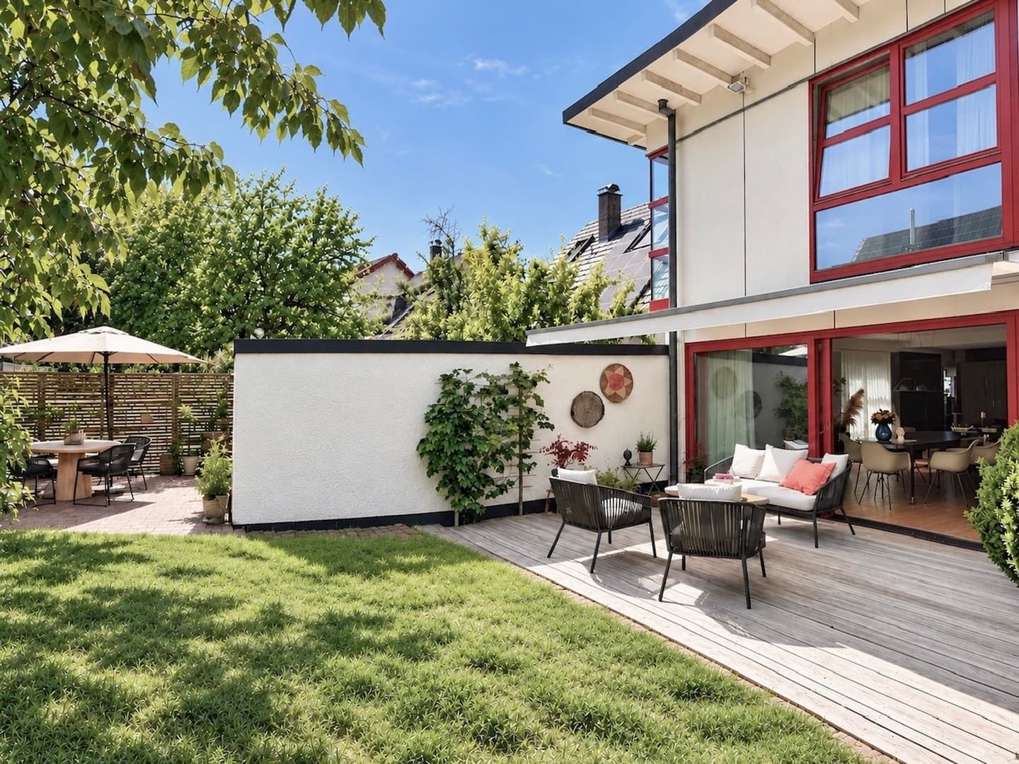Architektenhaus mit Südgarten, provisionsfrei von privat