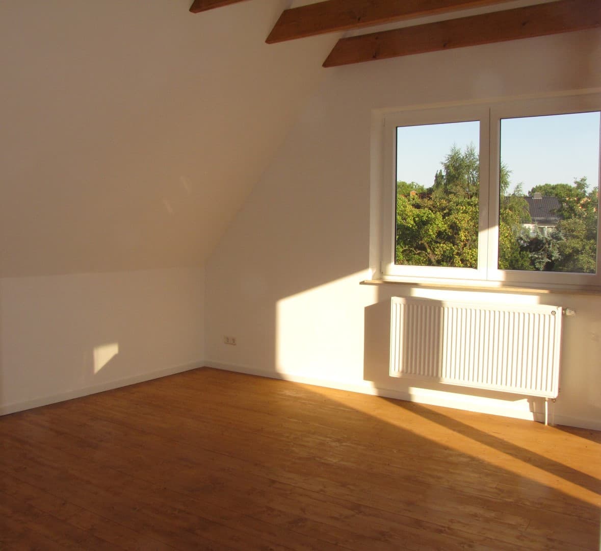 Helle Maisonette-Wohnung in ruhiger Lage von Alt-Laatzen – ideal für Singles oder Paare