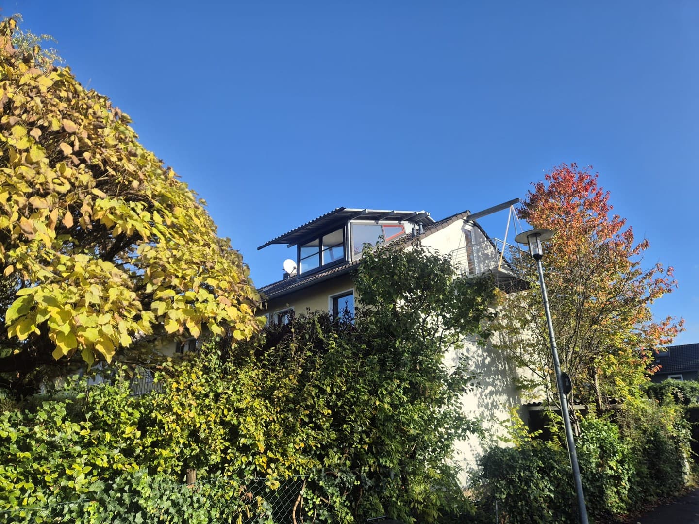 Viel Raum - Viel Grün - Ein Reihenendhaus mit Garten und Dachgeschoss mit Weitblick