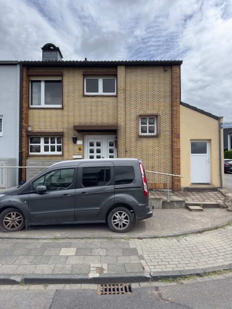 Hübsches Reihen-Endhaus in bevorzugter Wohnlage von MH-Dümpften.