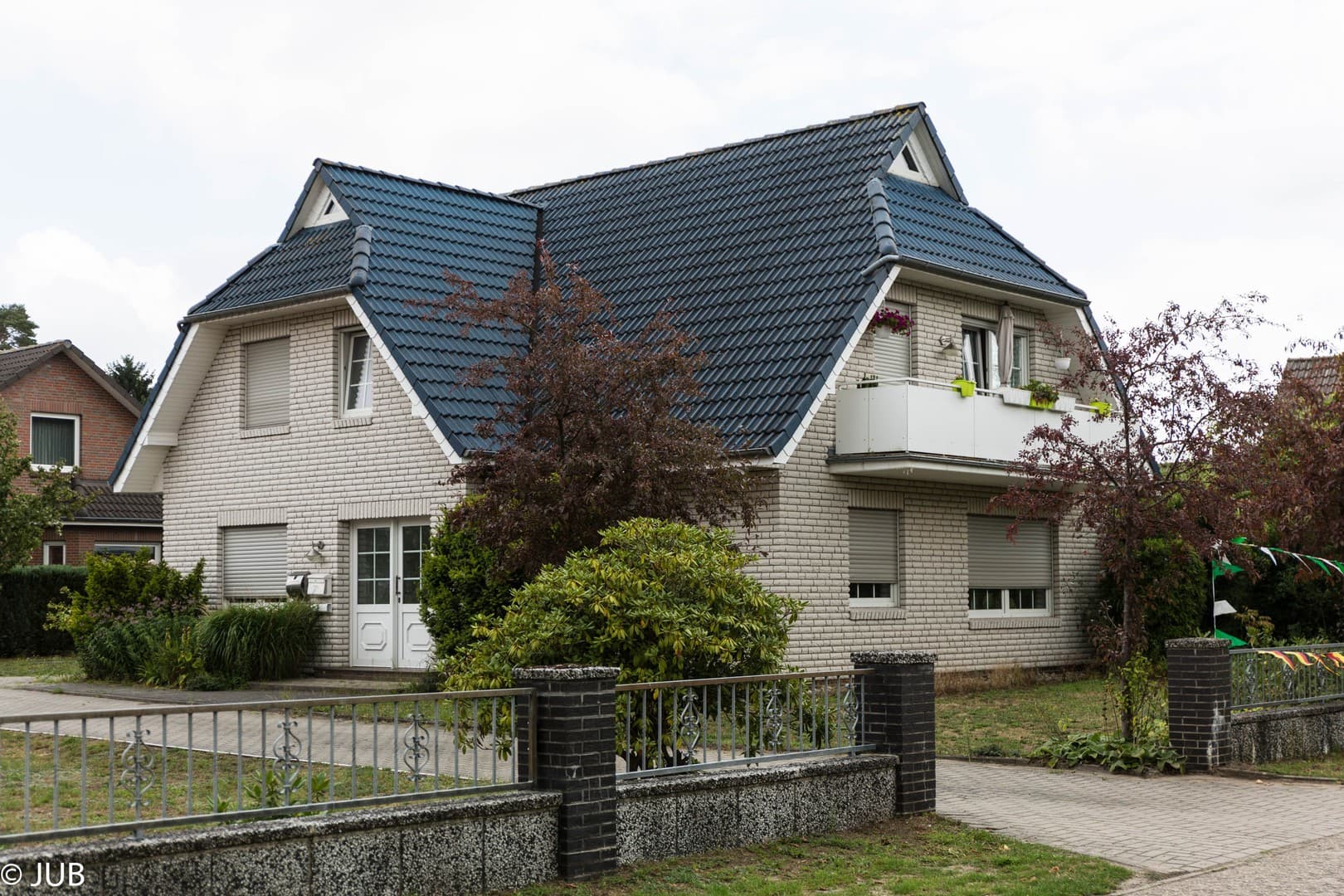 Zwei Wohnungen oder großzügiges Einfamilienhaus - flexible Nutzung in Hude Nordenholz