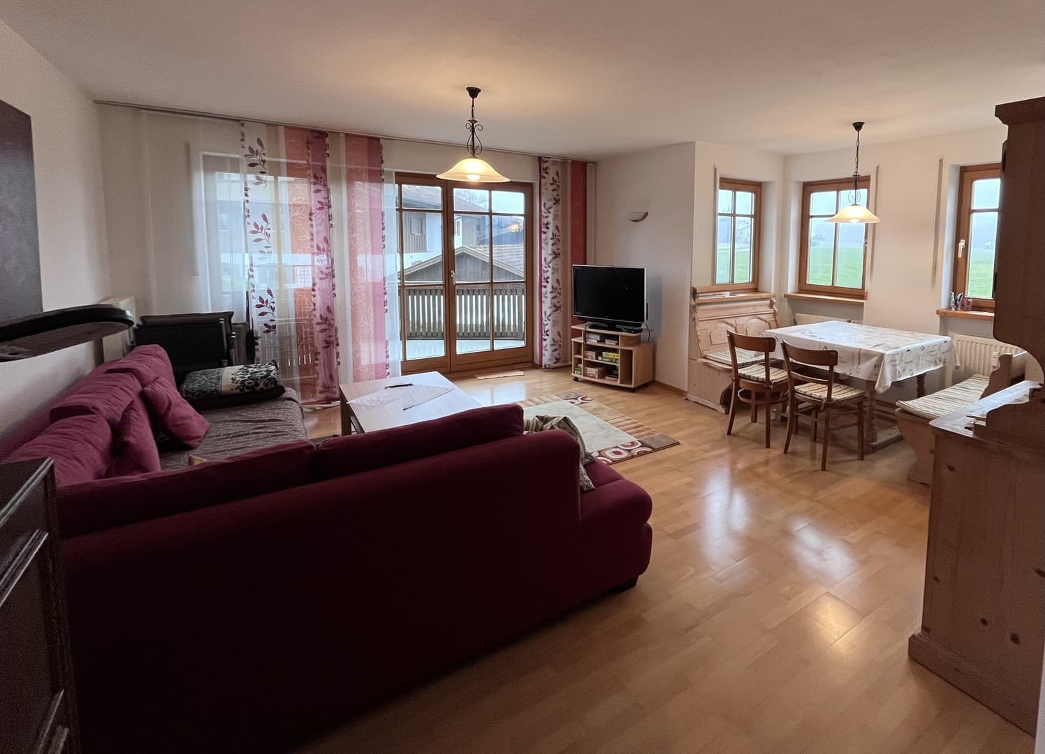 10 Gehminuten zum Chiemsee – Südwest-Balkon – Garage inklusive!
