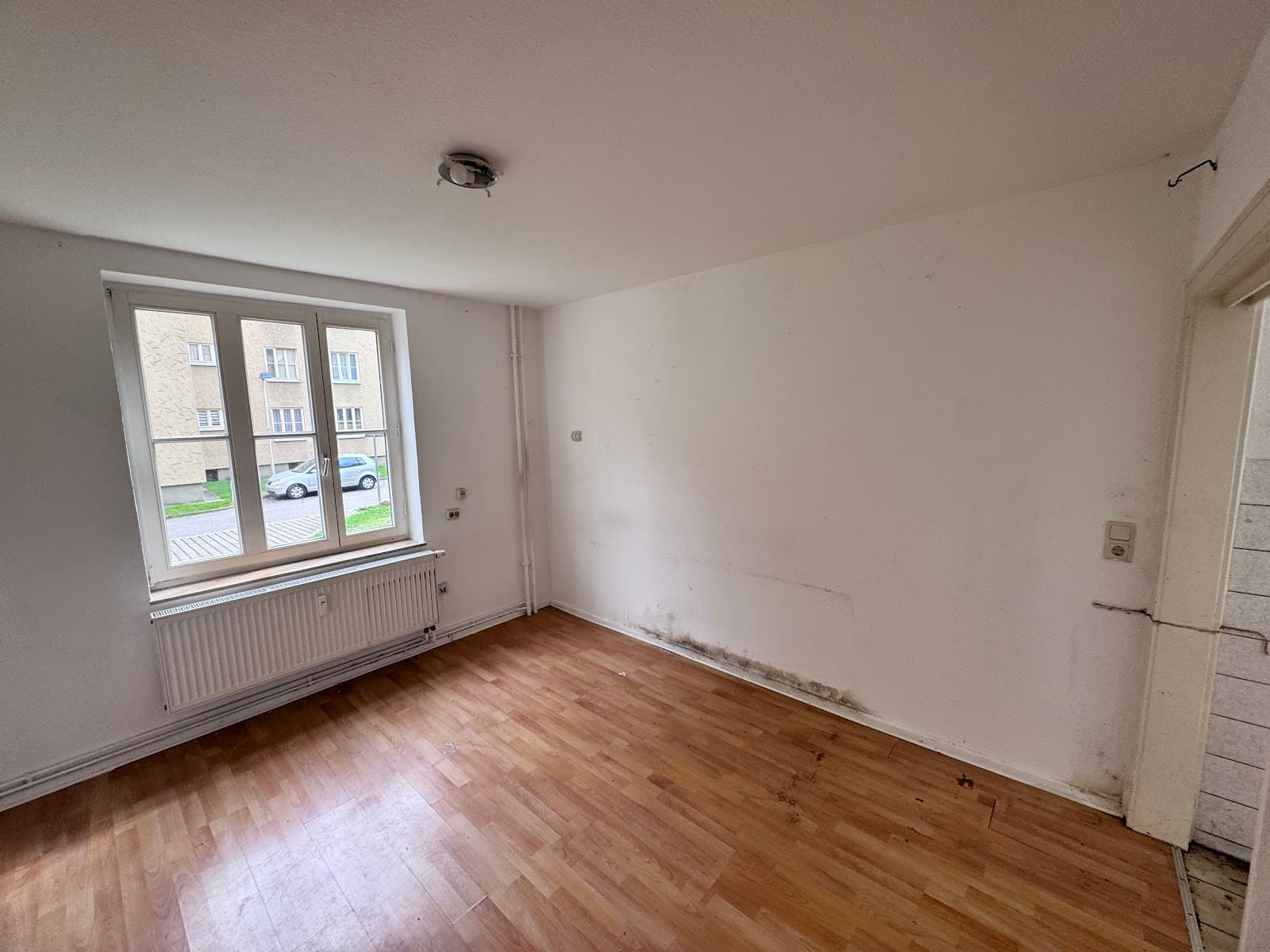 Besonderes Angebot für Handwerker und Studenten / Wohnung für Selbstrenovierer