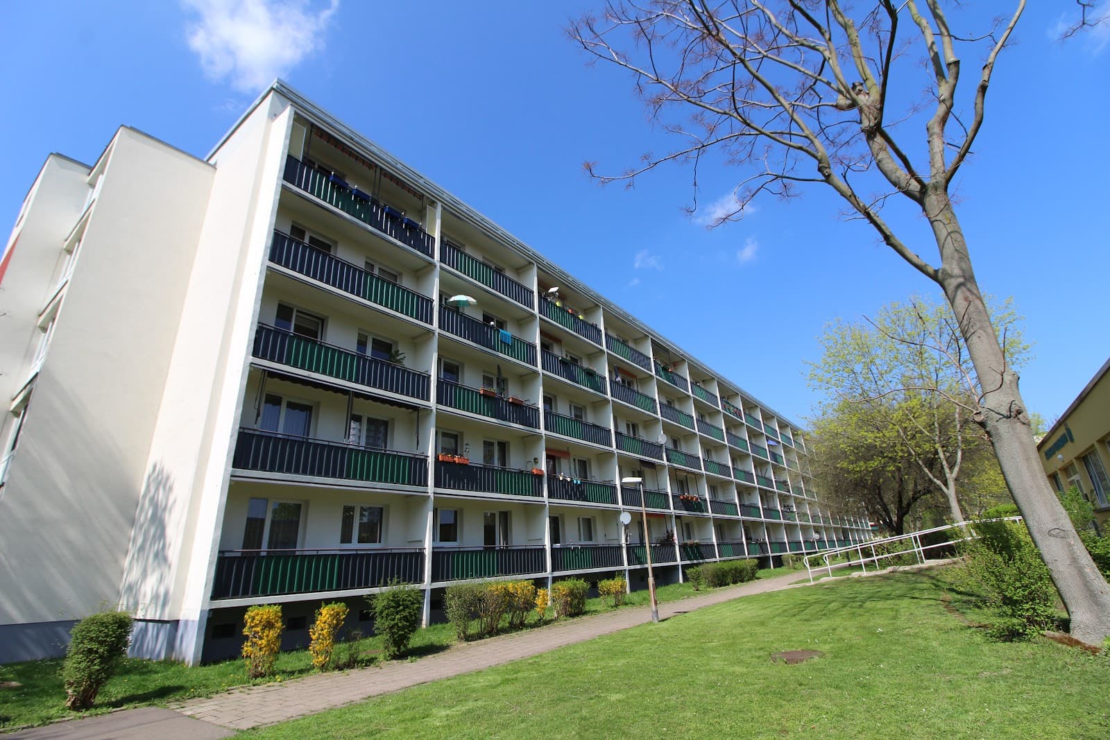 * Neue Mieter gesucht * Blumenviertel *
