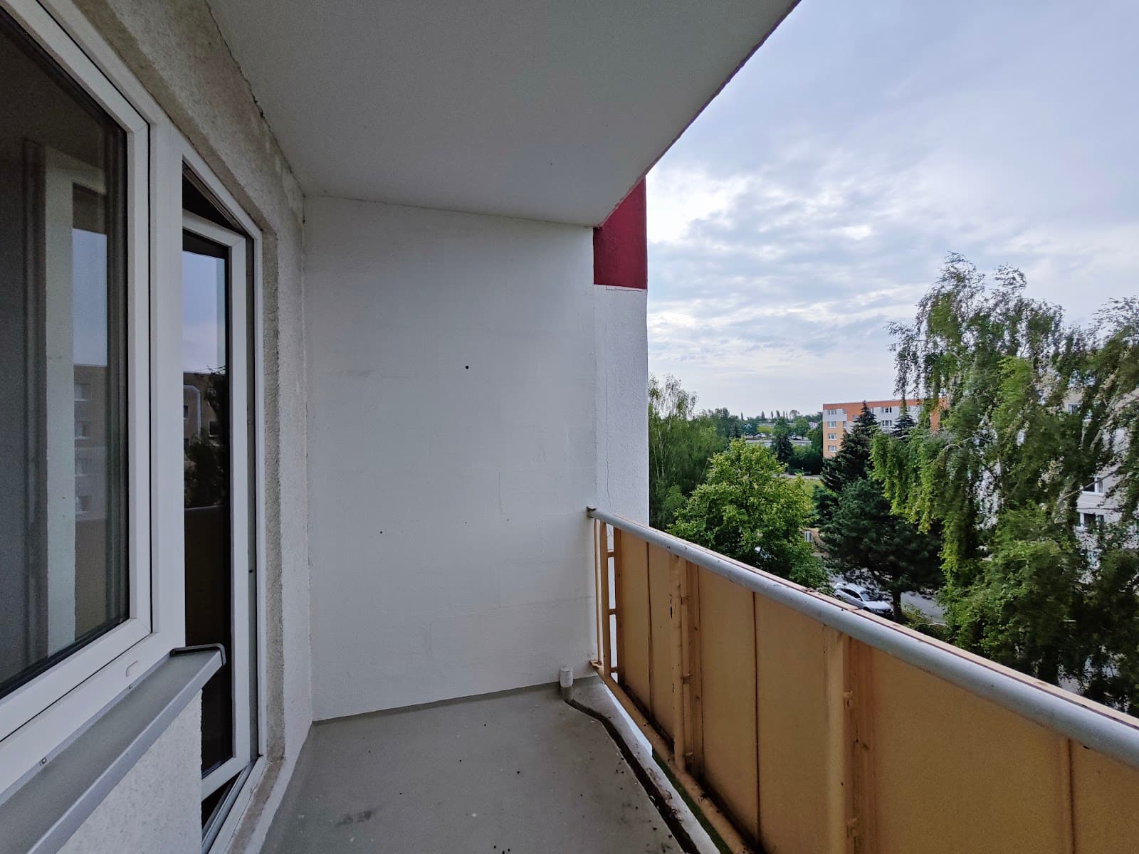 FRISCH RENOVIERT und EINZUGSBEREIT