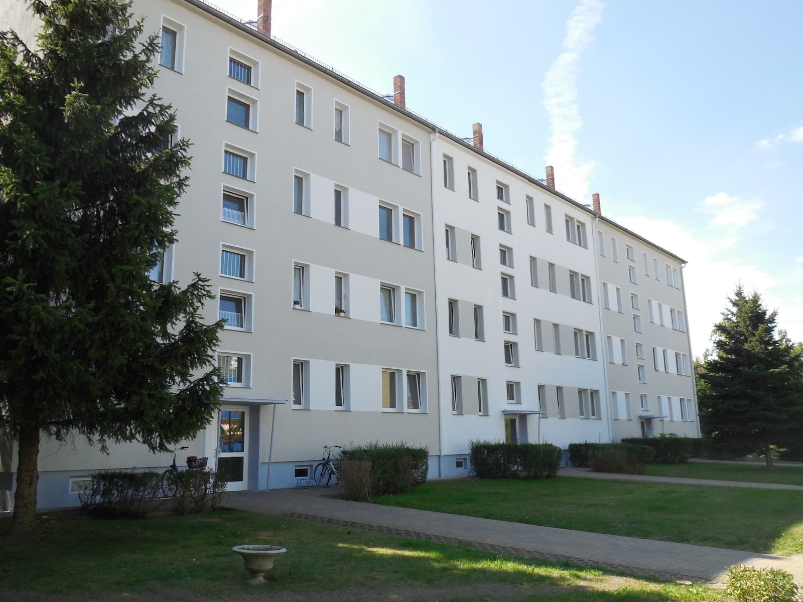 2 Zimmer im 3. Obergeschoß