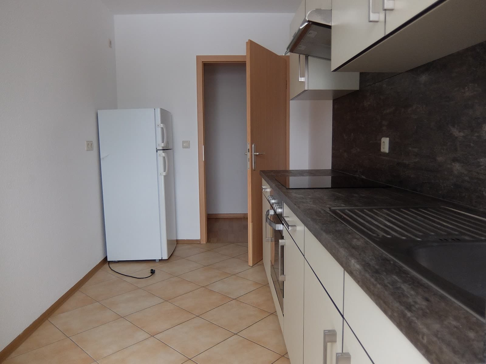 Single-Appartement with kitchen and balcony for You