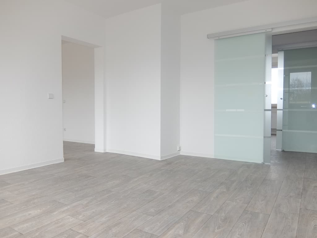 5-Zimmer-Familienwohnung mit viel Platz auf 109 qm - Spielplatz im Hof