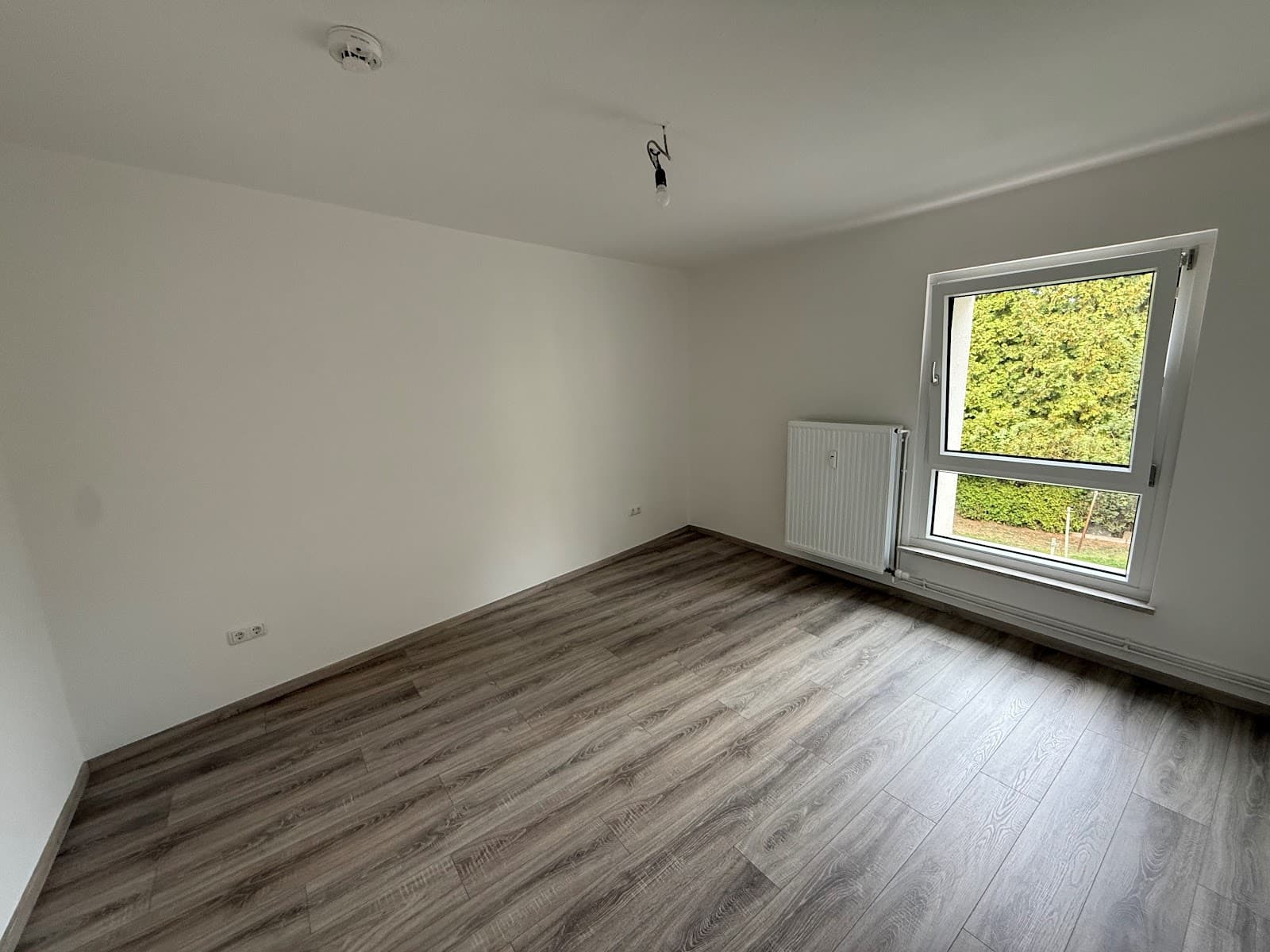 Platz für die Familie - Frisch sanierte 4-Zimmer-Wohnung in zentraler Lage